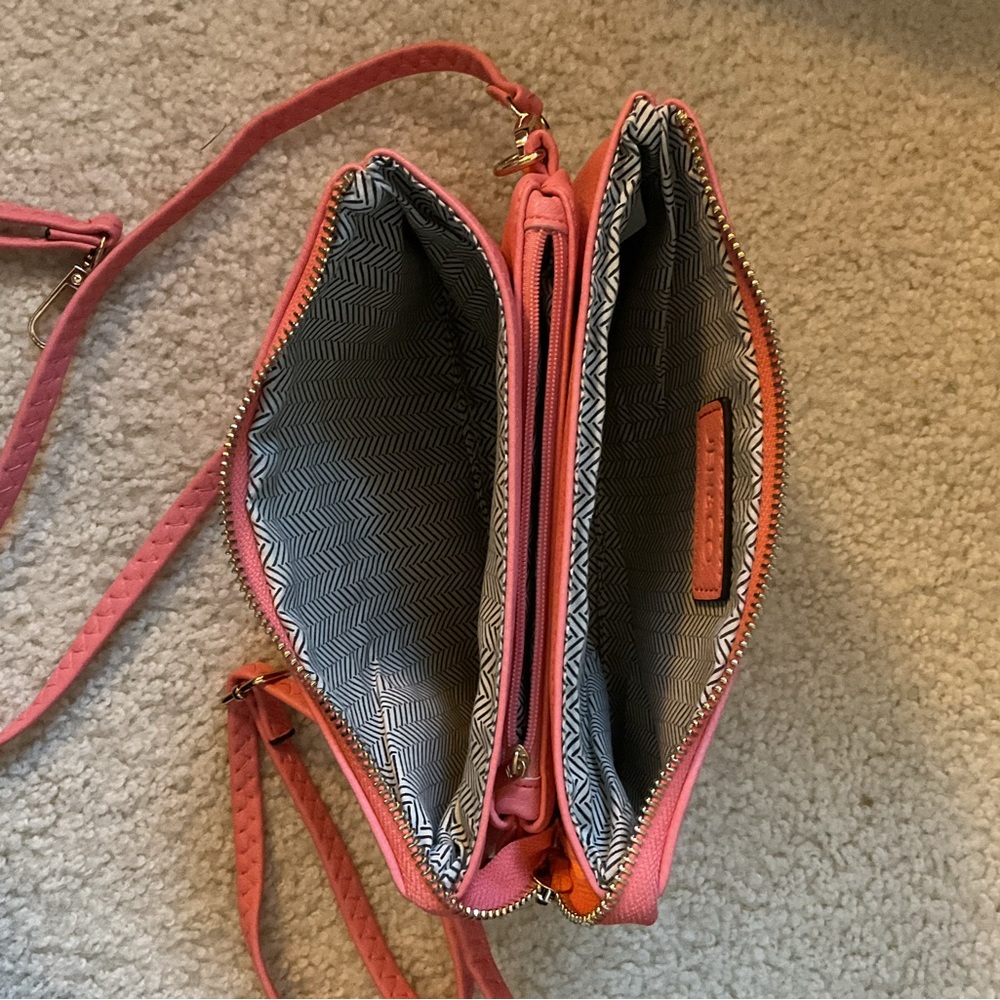 Jen and Co wristlet/crossbody